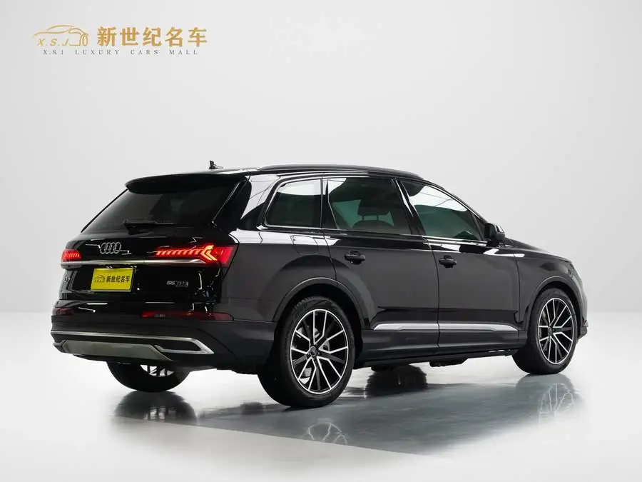 2022 Audi Q7 55 TFSI quattro S line Snow Sport Edition