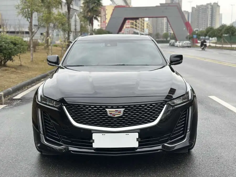 كاديلاك CT5 2022 28T الفاخرة (الإصدار القياسي)