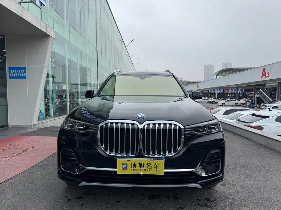 بي إم دبليو X7 2021 xDrive40i حزمة M الرياضية المتميزة