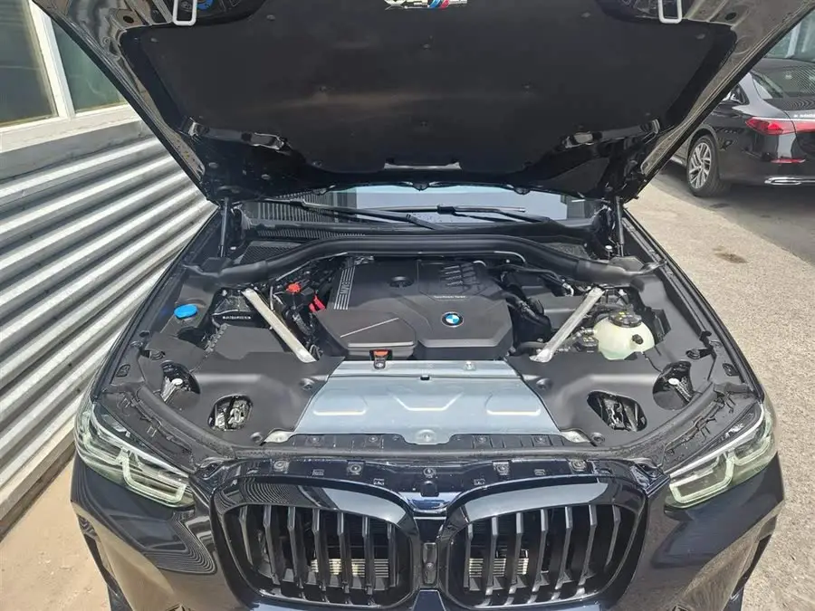 BMW X3 2023 xDrive30i Leading Model M Shadow Package