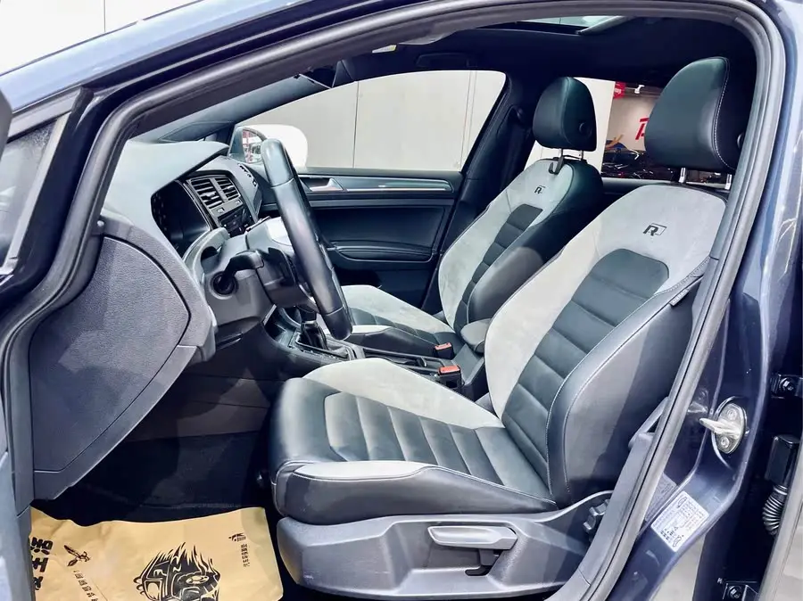 Golf 2020 Love Edition 280TSI DSG R-Line