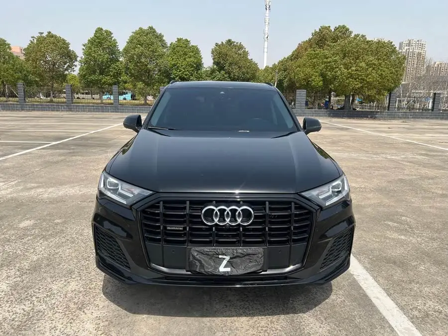 Audi Q7 2023 55 TFSI quattro S line Ice Sport Edition