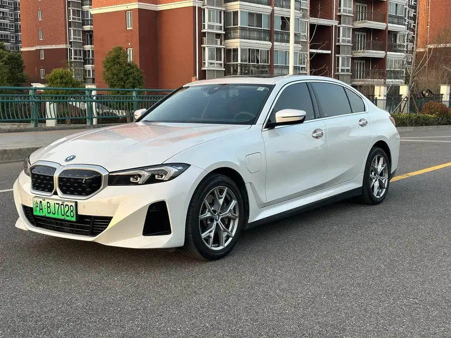 بي إم دبليو i3 2022 eDrive 35 L