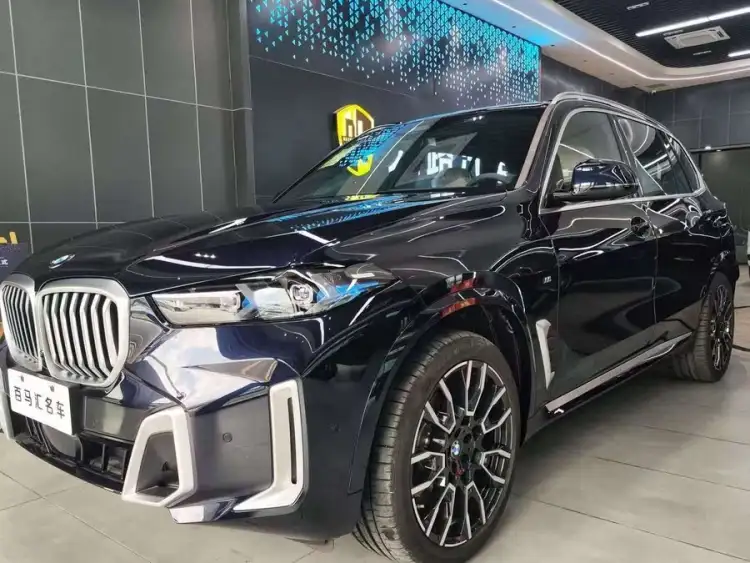 BMW X5 2023 xDrive 40Li M Sport Package