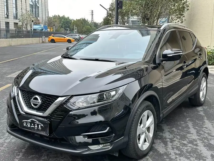 2022 نيسان قشقاي 2.0 لتر CVT XV النسخة الذكية