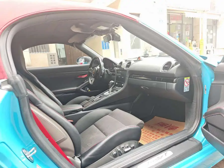 Porsche 718 2019 Boxster T 2.0T