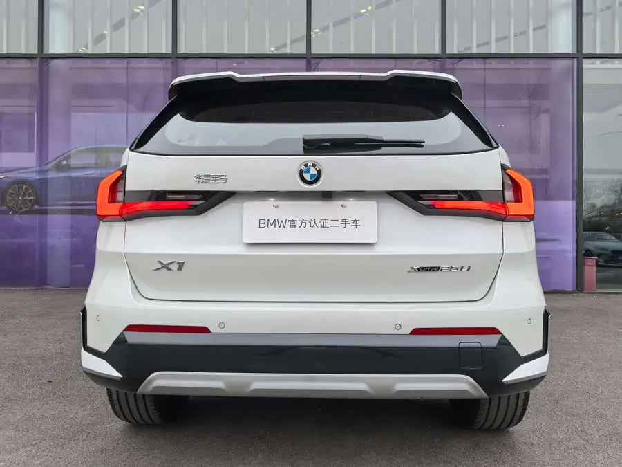 BMW X1 2023 xDrive25Li X Design Package