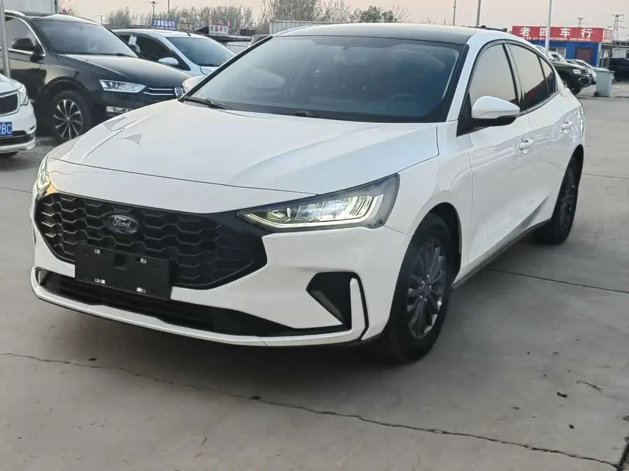 فورد فوكس 2022 - نسخة سباق أوتوماتيكية EcoBoost 180