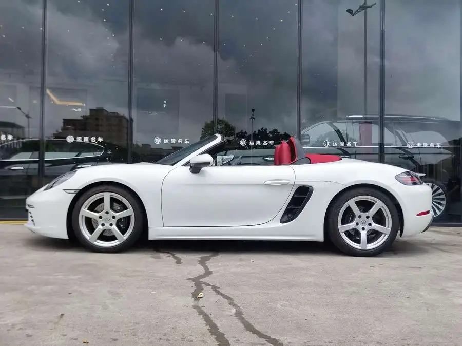 Porsche 718 2022 Model Boxster 2.0T