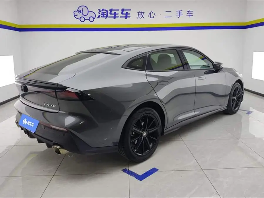 Changan UNI-V 2022 1.5T Premium