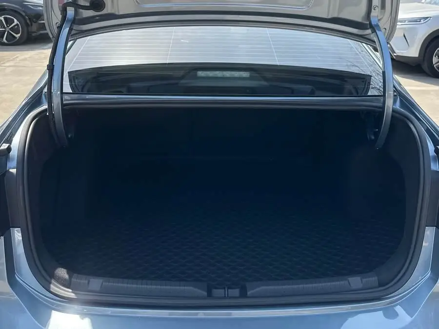 لافيدا 2023 طراز تعديل 1.5L أوتوماتيكي إصدار خمسة ملايين