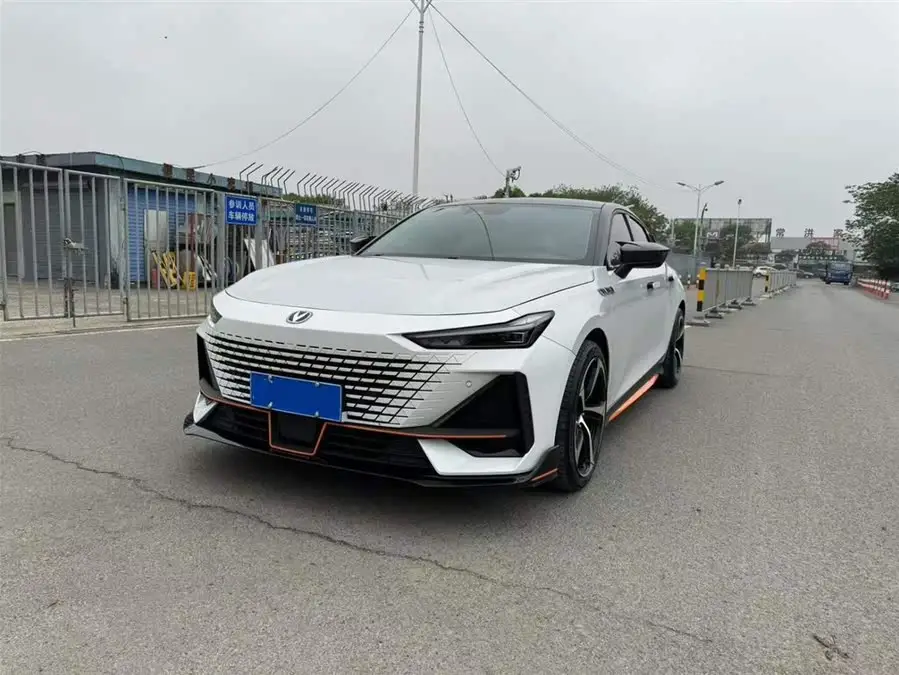 Changan UNI-V 2024 1.5T Deluxe Sports Model