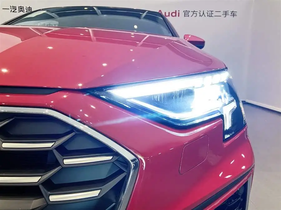 أودي A3 طراز 2024 سبورت باك 35 TFSI نموذج رياضي أنيق