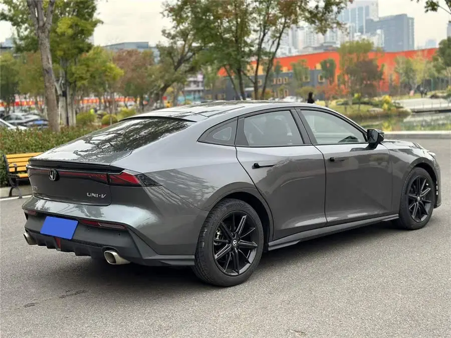 Changan UNI-V 2022 1.5T Premium