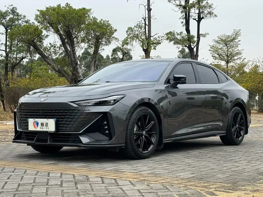 Changan UNI-V 2022 1.5T Premium