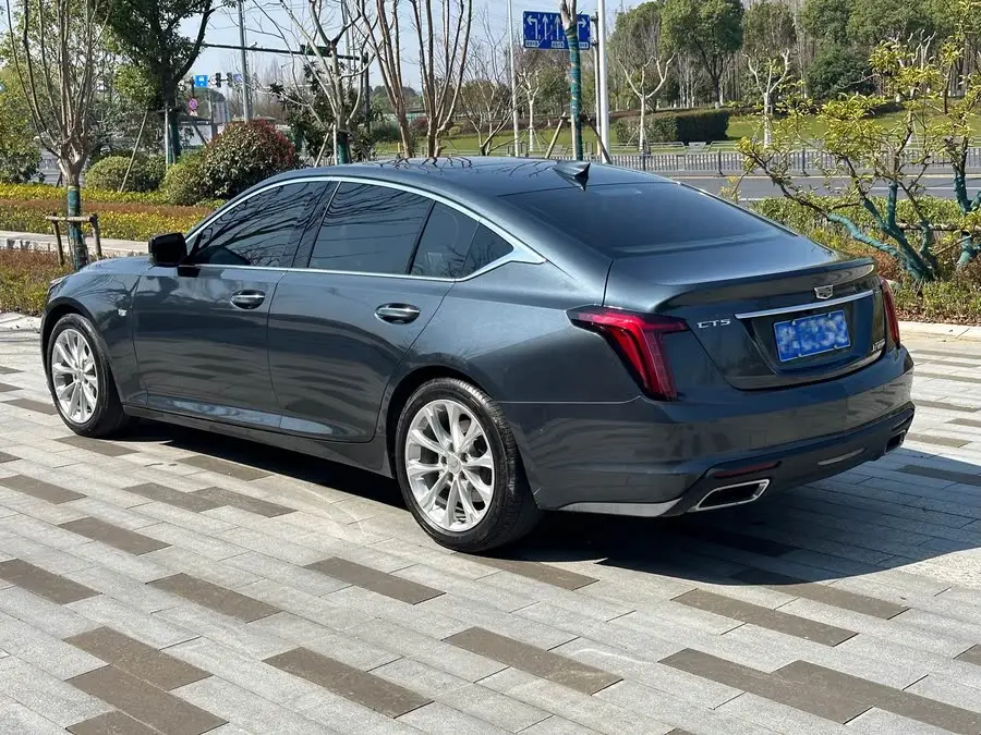 كاديلاك CT5 2021 28T فاخرة