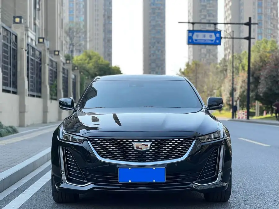 كاديلاك CT5 2022 28T الفاخرة (الإصدار القياسي)