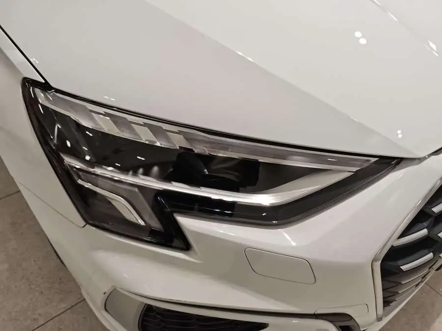 أودي A3 2023 A3L ليموزين 35 TFSI الطراز الرياضي العصري