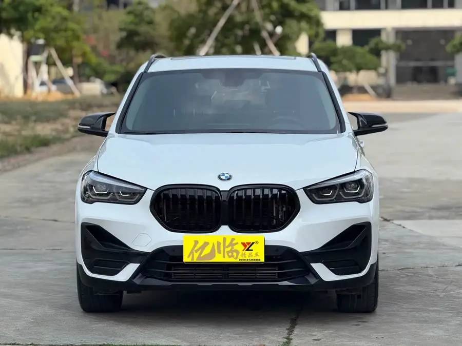 بي إم دبليو X1 2022 sDrive25Li النسخة الرائدة