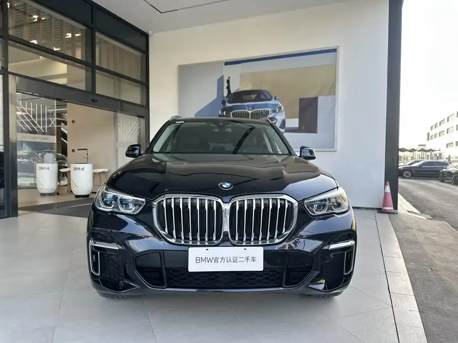 BMW X5 2022 xDrive 30Li Luxury M Sport Package