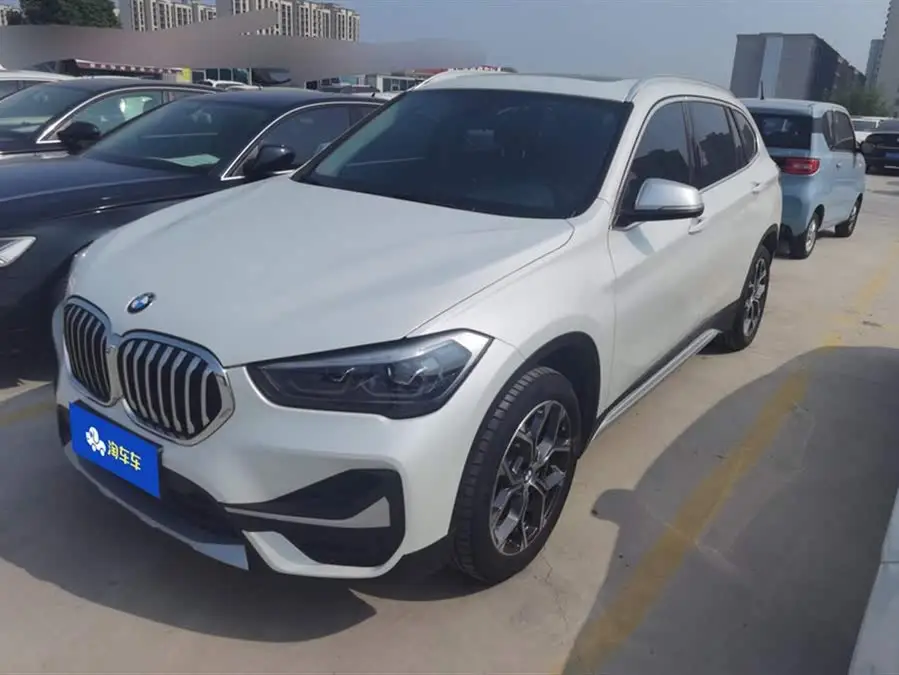 بي إم دبليو X1 2021 sDrive20Li الفئة الفاخرة