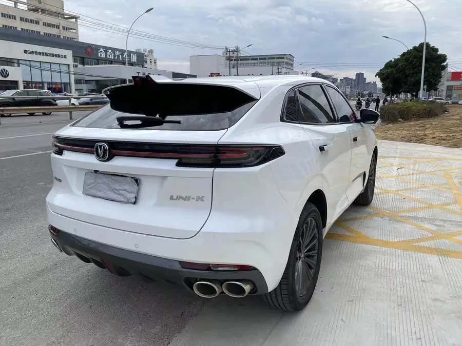 شانغن UNI-K 2021 2.0T الفاخرة