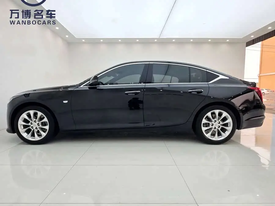 كاديلاك CT5 2022 28T الفاخرة