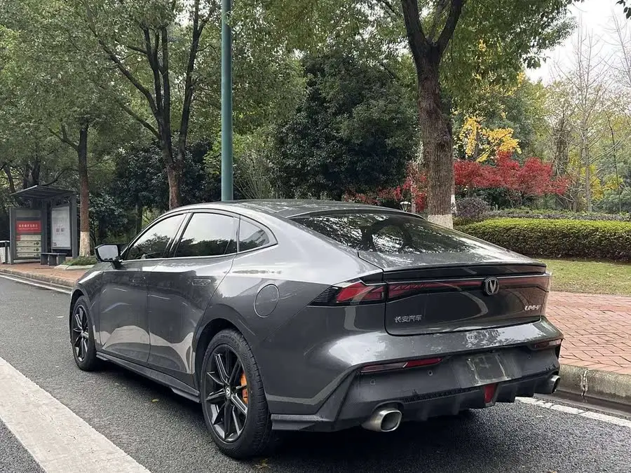 Changan UNI-V 2022 1.5T Premium