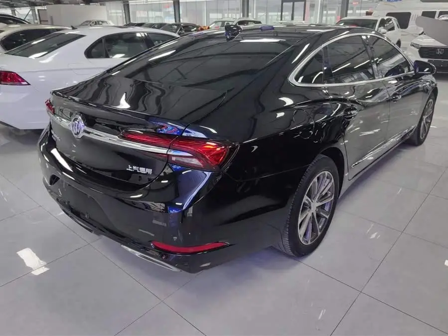 بويك لاكروس 2021 652T الفاخرة