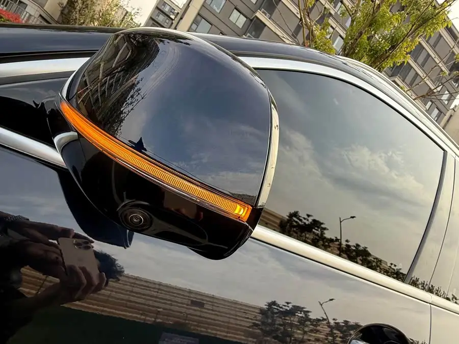 بي إم دبليو X5 طراز 2022 النسخة المعدلة xDrive 30Li حزمة M الرياضية