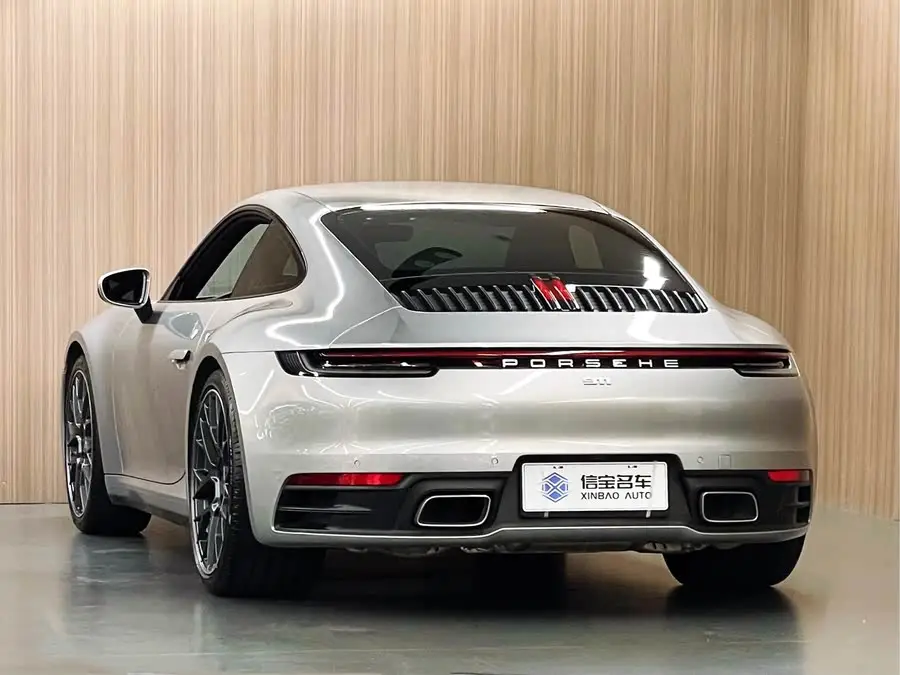 بورش 911 2023 كاريرا 3.0T