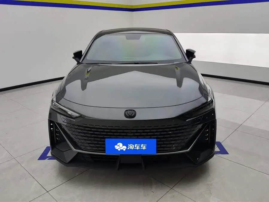 Changan UNI-V 2022 1.5T Premium