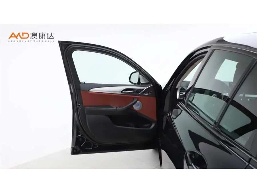 بي إم دبليو X4 2022 xDrive 30i حزمة M الرياضية