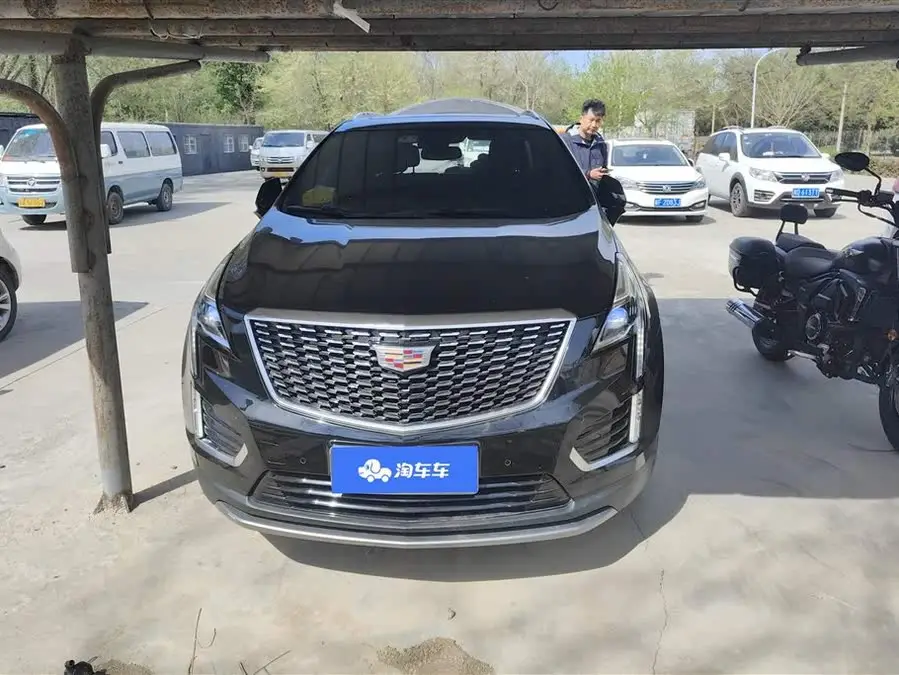 كاديلاك XT5 2022 2.0T دفع رباعي فاخر