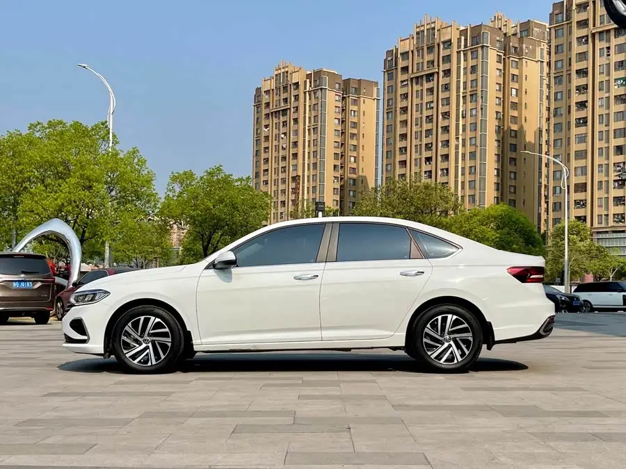 Lavida 2023 1.5L Automatic Full Version