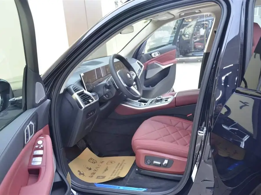 BMW X5 2023 xDrive 30Li Luxury M Sport Night Package