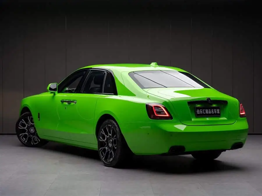 غوست 2022 6.7T بلاك بادج