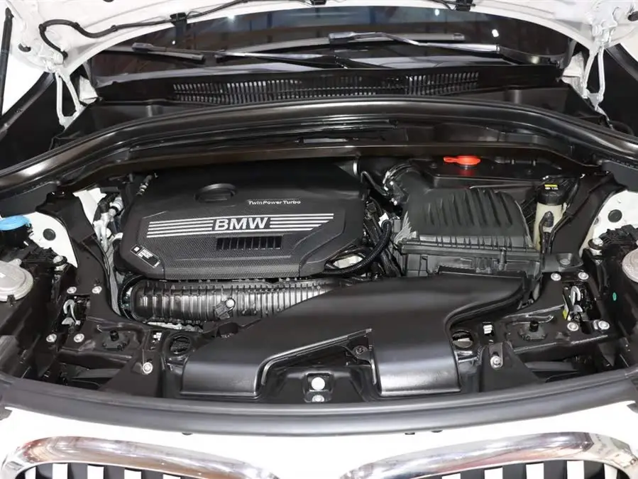 بي إم دبليو X1 2022 sDrive25Li إصدار رائد