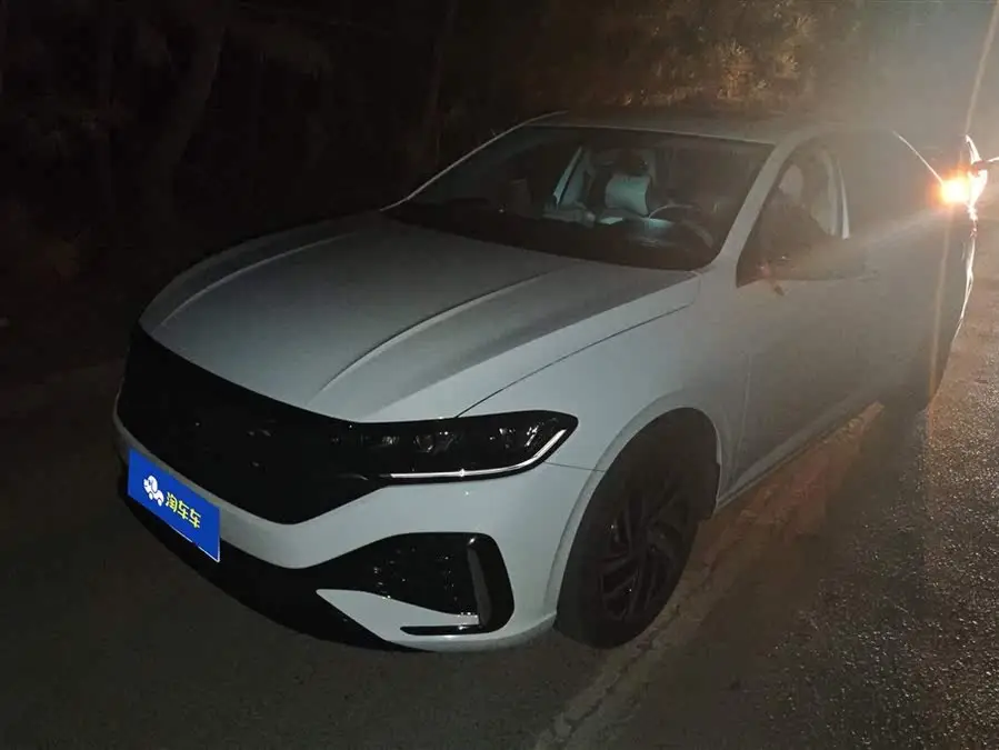 لافيدا 2023 300TSI DSG إصدار كامل نجمي