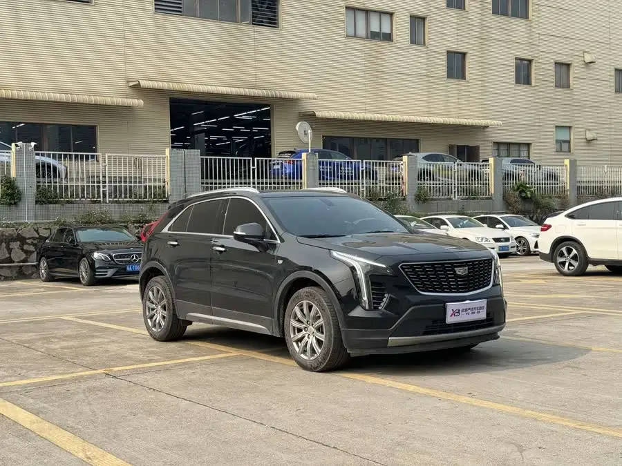 Cadillac XT4 2021 28T FWD Premium
