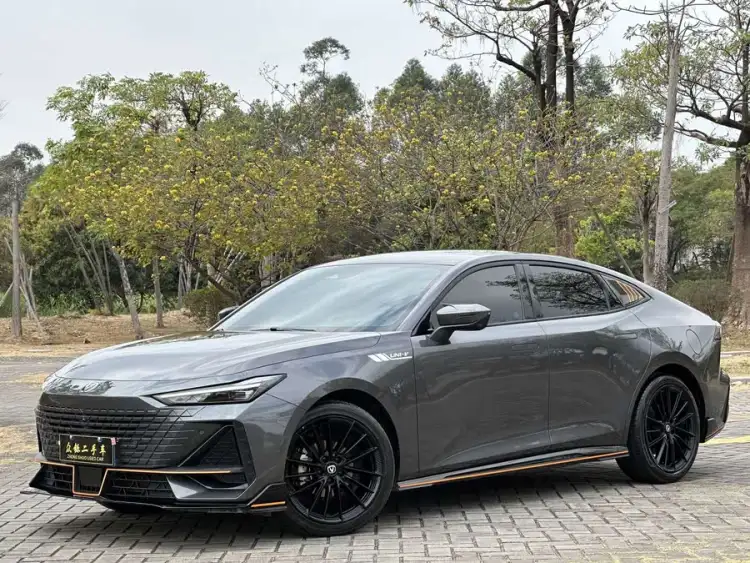 Changan UNI-V 2023 1.5T Sport Edition