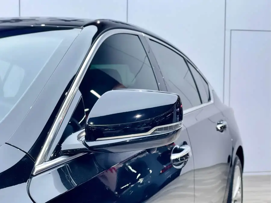 كاديلاك CT5 2023 28T الفاخرة (النسخة القياسية)