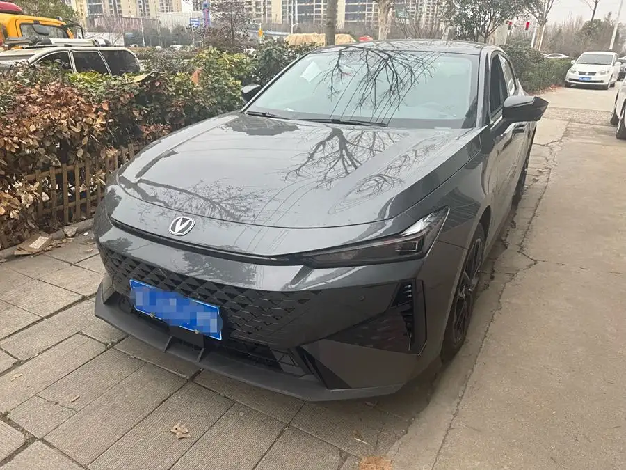 Changan UNI-V 2024 1.5T Premium
