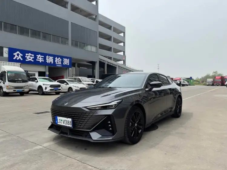 Changan UNI-V 2022 1.5T Premium