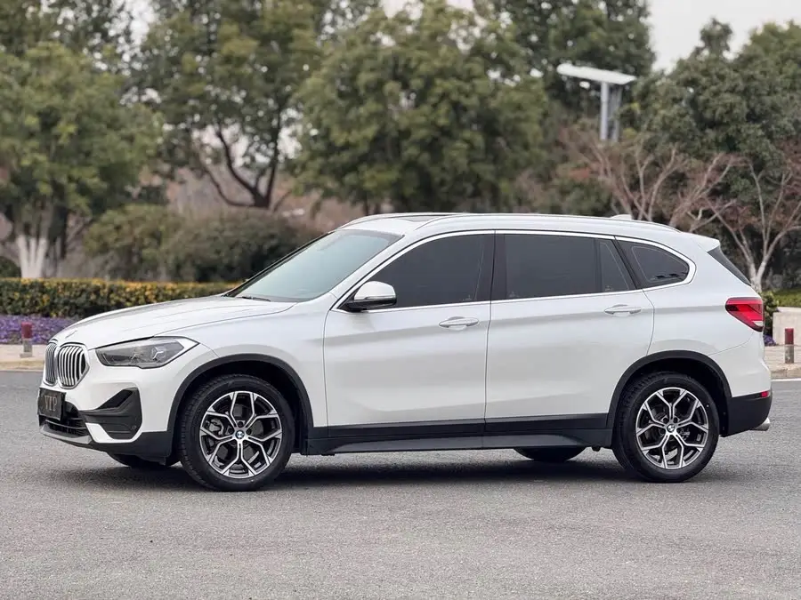 بي إم دبليو X1 2022 sDrive25Li إصدار رائد