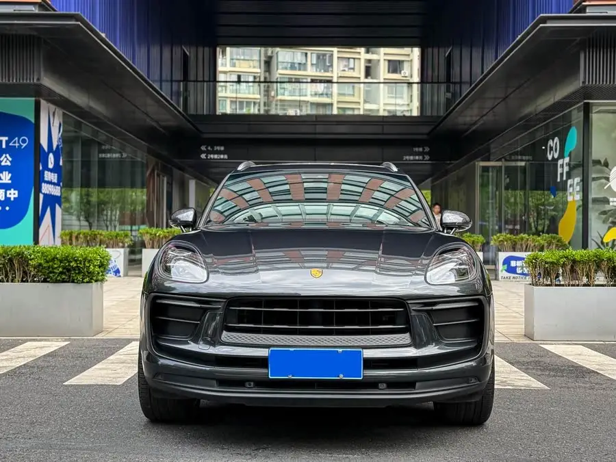 2023 Macan 2.0T