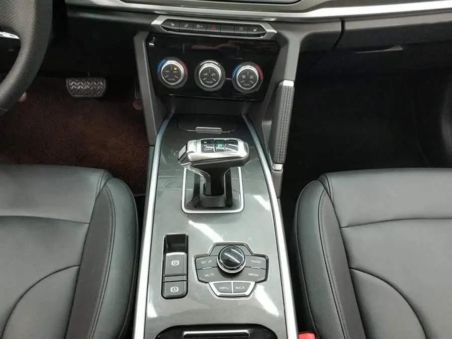 هافال H6 2019 النسخة الرياضية 1.5T أوتوماتيكي بالدفع الثنائي طراز النخبة الوطنية VI