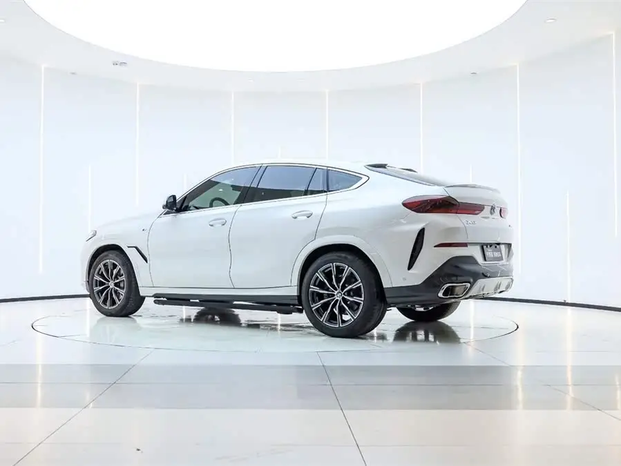 بي إم دبليو X6 2023 xDrive30i حزمة M الرياضية