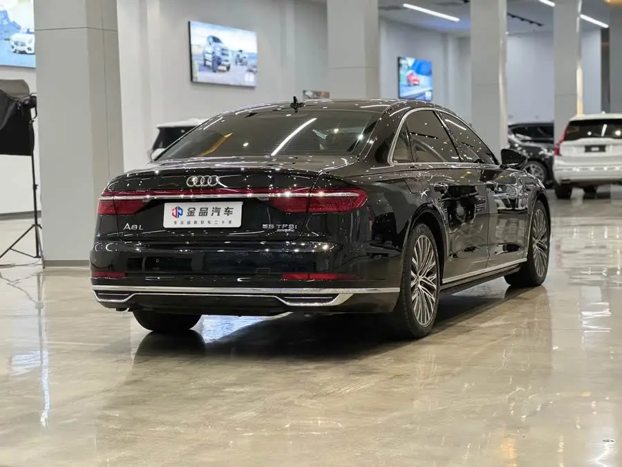 أودي A8 2019 طراز مُعدل بلس A8L 55 TFSI كواترو الرفيع