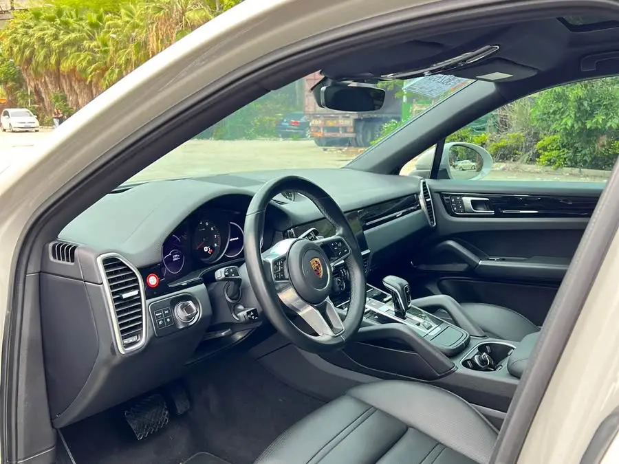 2022 Cayenne Cayenne Coupé 3.0T Platinum Edition